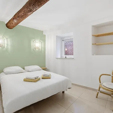 Apartment La Pompe - Climatise Proche De La *