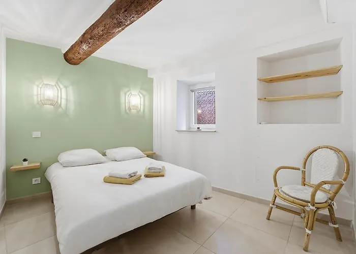 Apartment La Pompe - Climatise Proche De La *